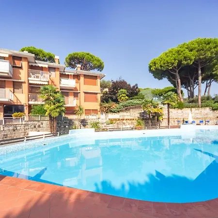 Casa Linda Vista Da Sogno, Piscina E Tennis 아파트