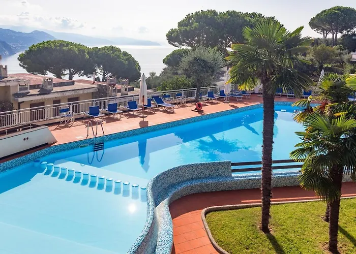 Casa Linda Vista Da Sogno, Piscina E Tennis Apartmán